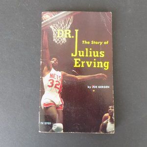 VINTAGE JULIUS ERVING THE STORY OF PAPER BACK BOOK NICE SHAPE